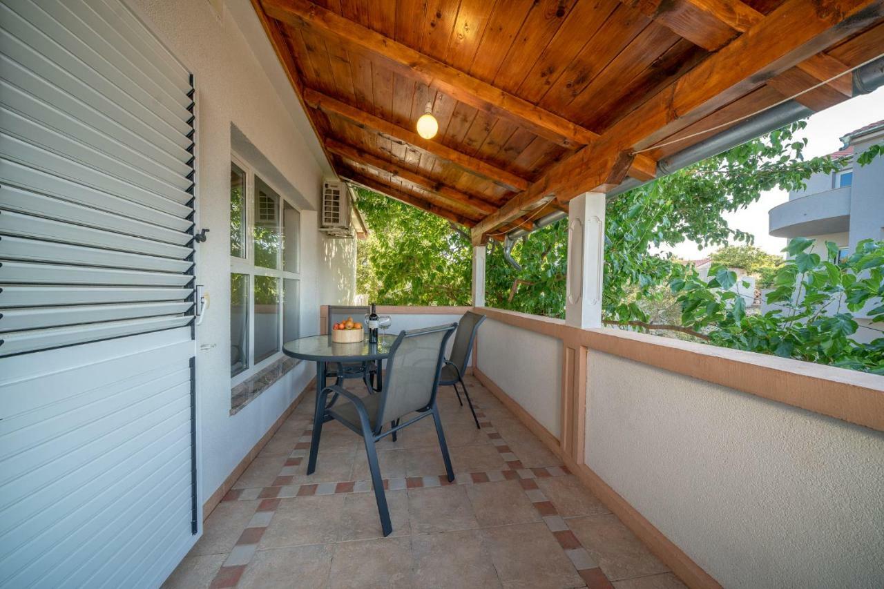 Apartmani Pataca Vodice Exterior photo