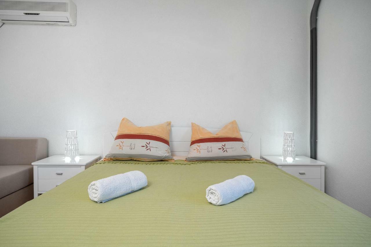 Apartmani Pataca Vodice Exterior photo