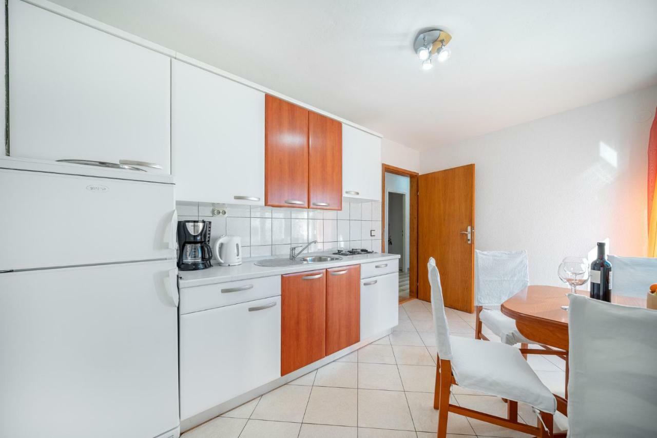 Apartmani Pataca Vodice Exterior photo