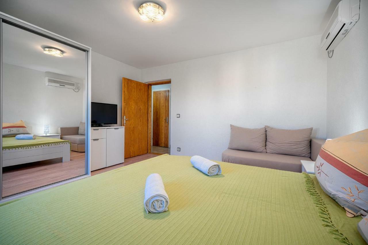Apartmani Pataca Vodice Exterior photo