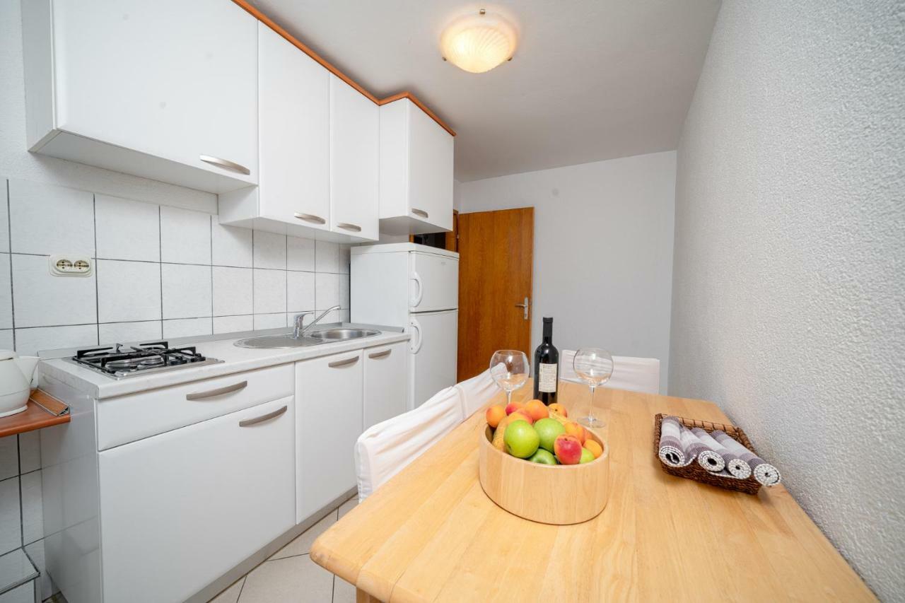 Apartmani Pataca Vodice Exterior photo